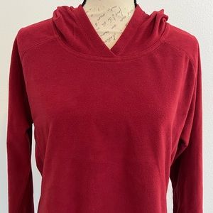 Alpine Design dark red fleece pull over